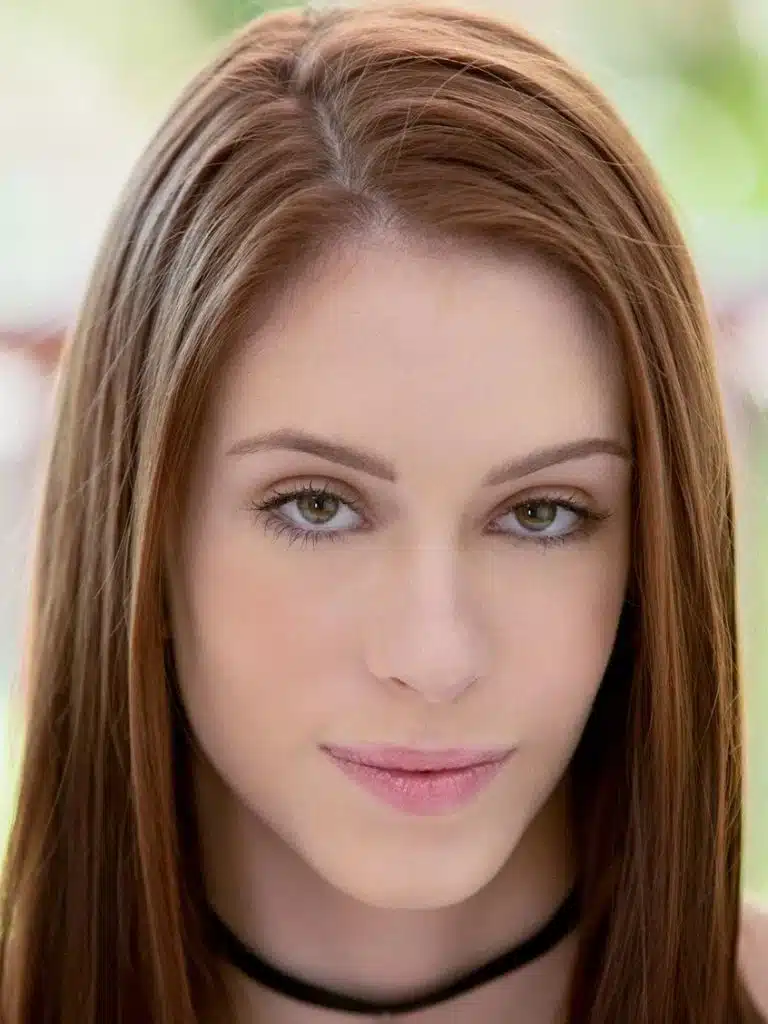 Anna De Ville Biography: Wiki, Age, Career, Height, Weight, Boyfriend, Net Worth & More